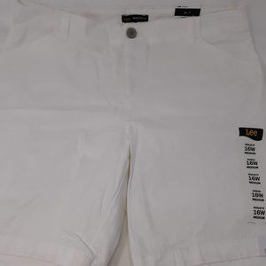 Lee Women's Plus Size Regular Fit Chino Bermuda